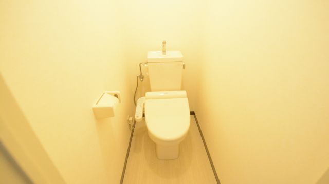 トイレ　コンパクトで使いやすいトイレです♪