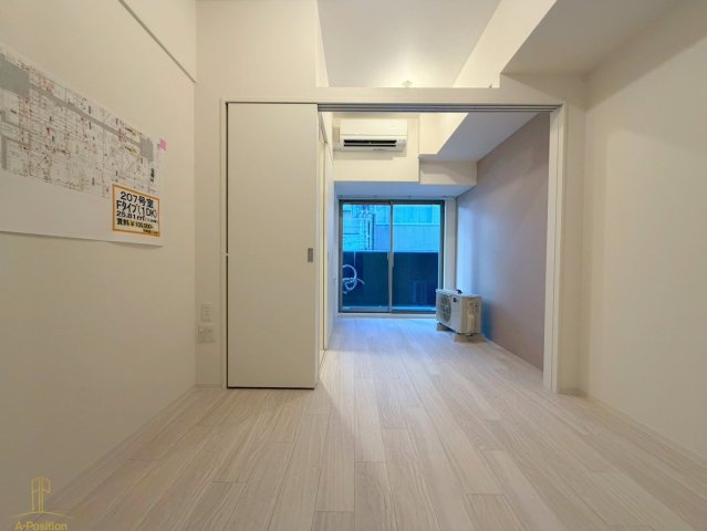 居室・リビング　セレニテ東梅田アリエ