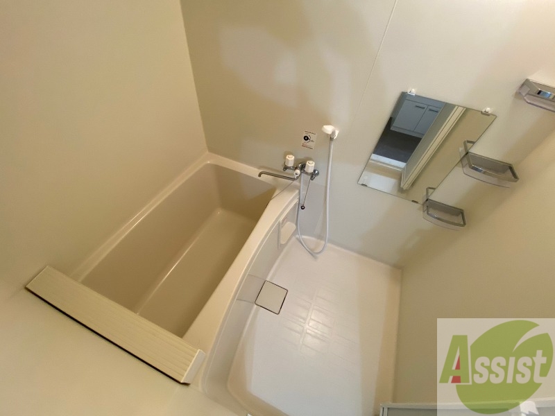 バス・シャワールーム　お風呂です。ゆっくりお風呂につかるのも体に良いですね～