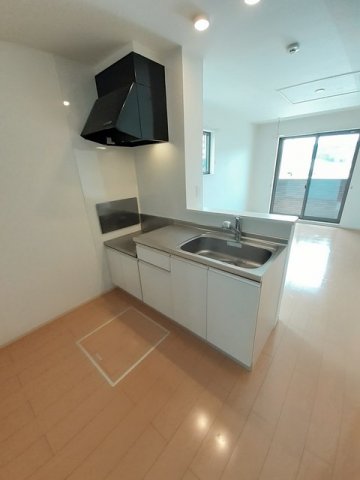 キッチン　コンパクトなキッチンで掃除もラクラク