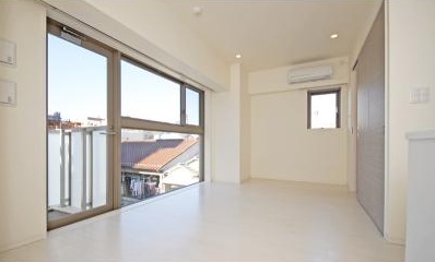 居室・リビング　同マンション別部屋