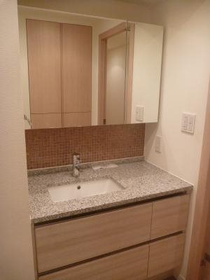 洗面設備　※別部屋の参考写真となります。