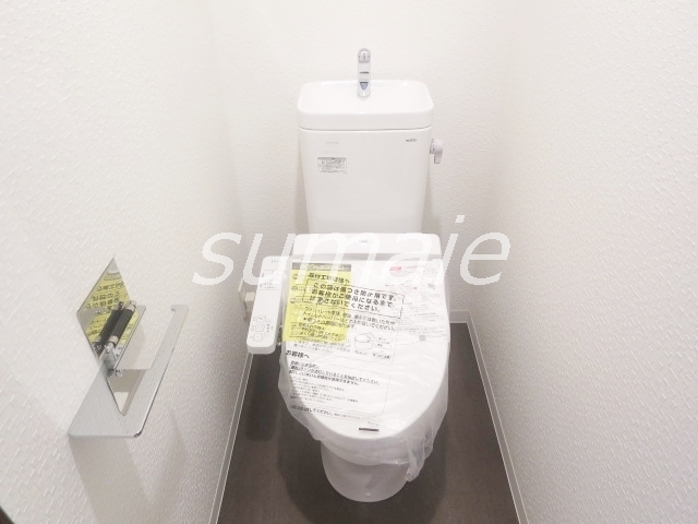 トイレ　温水洗浄機能付きトイレです☆