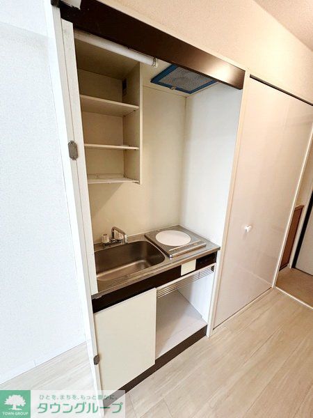 キッチン　同物件別部屋写真