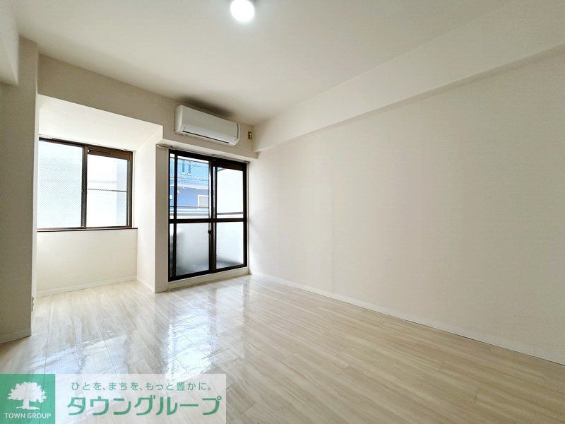 居室・リビング　同物件別部屋写真