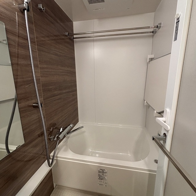 バス・シャワールーム　※写真は同タイプ住戸です。