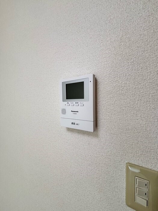 セキュリティ　モニター付きインターホン