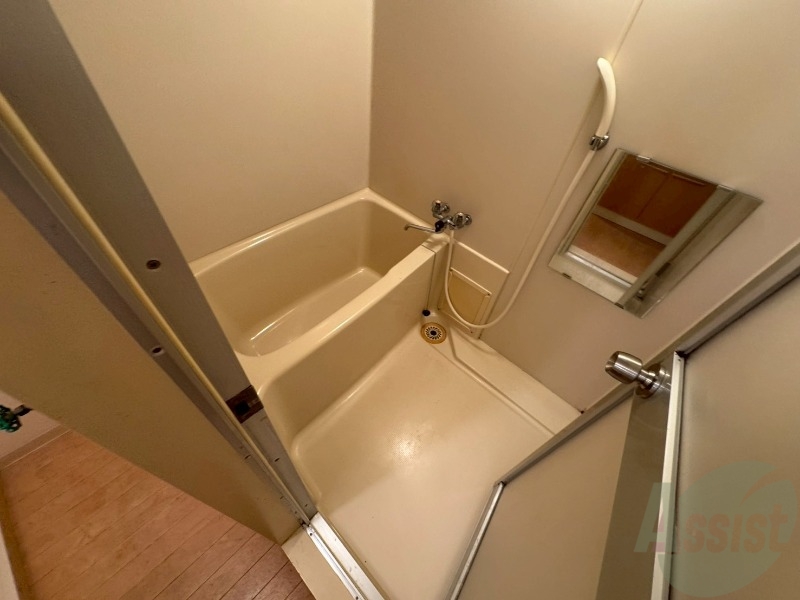 バス・シャワールーム　お風呂です。ゆっくりお風呂につかるのも体に良いですね～