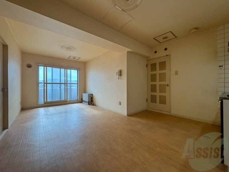 居室・リビング　広くてキレイなお部屋が広がっていて、充実した生活が送れそう。