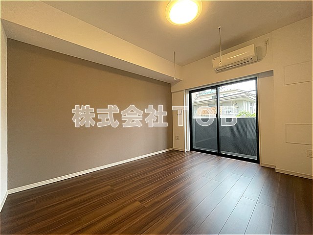 居室・リビング　※別号室参考写真