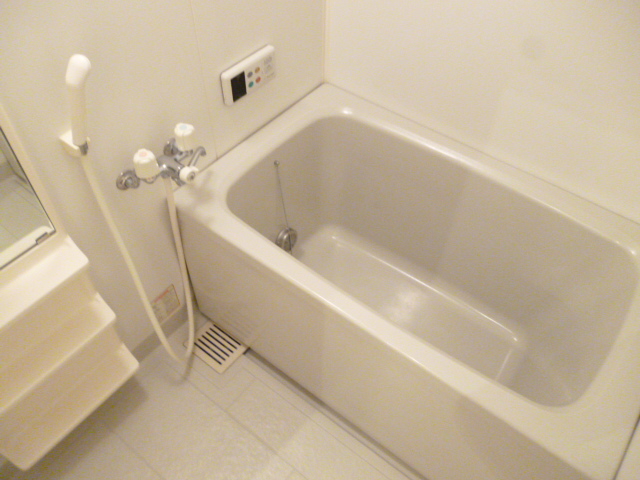 バス・シャワールーム　追焚給湯付バスルーム