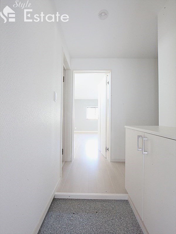 玄関　玄関　シューズボックス