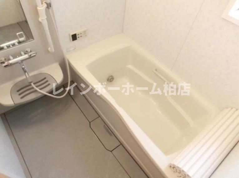 バス・シャワールーム　きれいなお風呂です