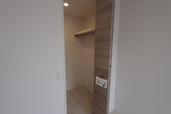 収納　ウォークインクロゼットでたっぷり収納♪