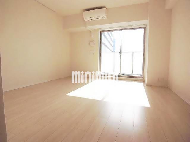 居室・リビング　日当たりがいいです。