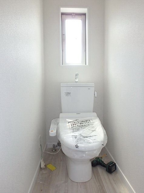 トイレ　★あるとうれしいシャワートイレ★