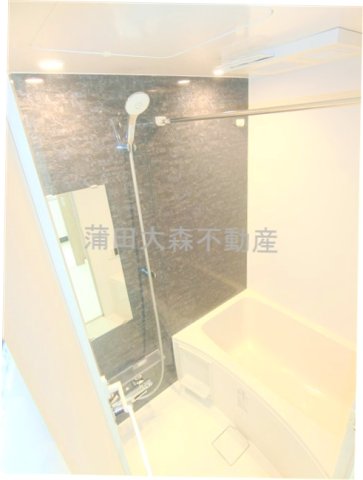 バス・シャワールーム　追焚と浴室暖房乾燥機付きのバスルーム　お風呂