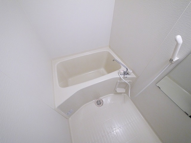 バス・シャワールーム　きれいなお風呂です