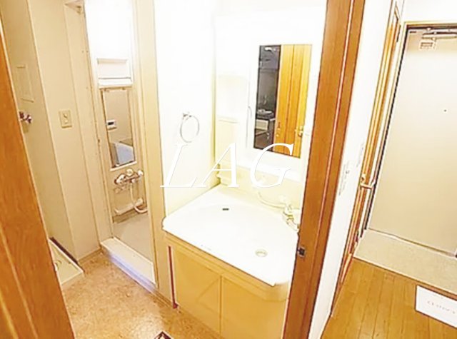 洗面設備　独立洗面台です。