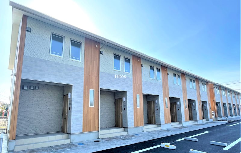 建物外観　1・2階併用メゾネットタイプの物件です。