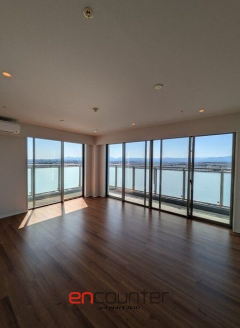 居室・リビング　※同マンション別室参考写真