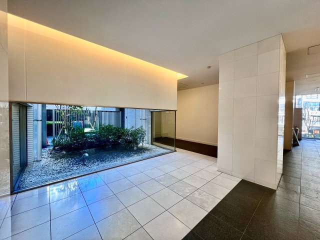 エントランス　■宅配ＢＯＸ■集合ポスト■モニタ付オートロック