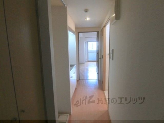 玄関　廊下