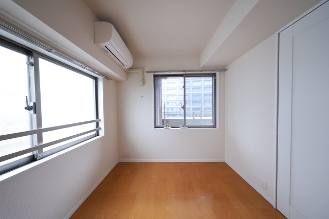 居室・リビング　内観1