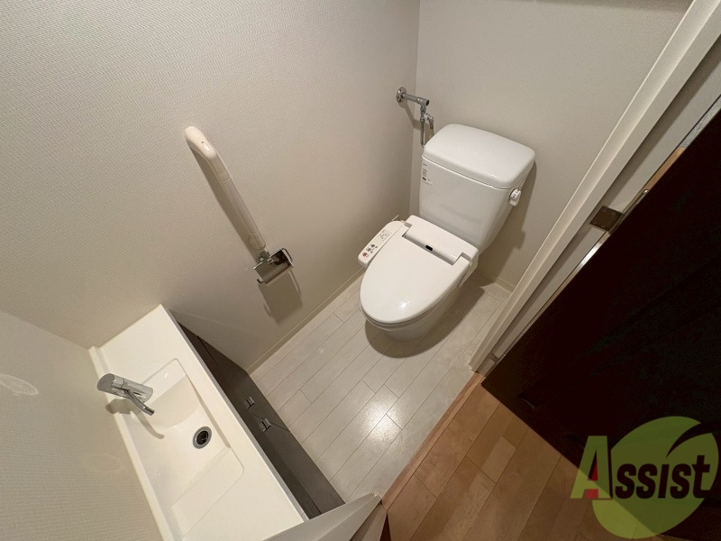 トイレ　トイレです。ウォシュレット付を探している方、おすすめです。