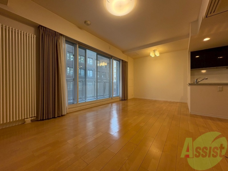 居室・リビング　広くてキレイなお部屋が広がっていて、充実した生活が送れそう。