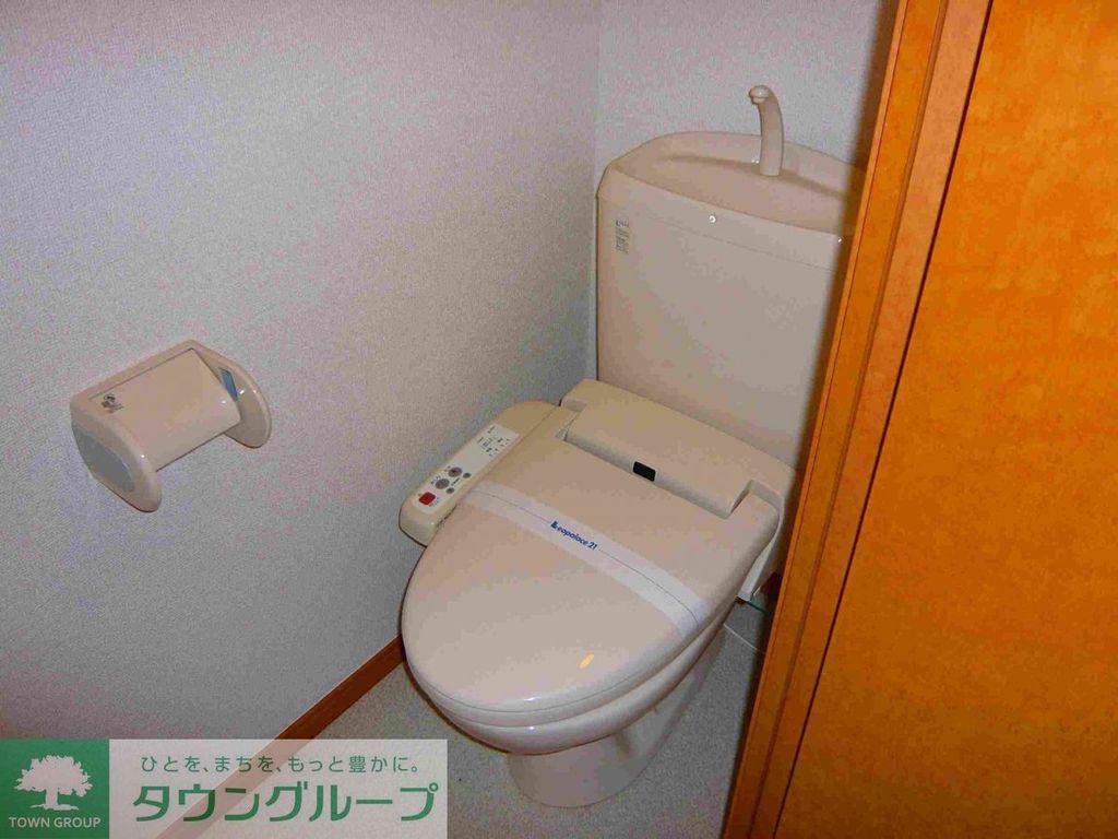 トイレ　温水洗浄便座付きです。