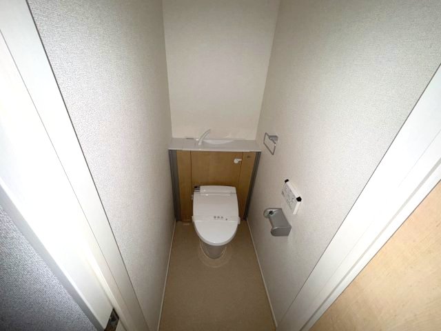 トイレ　シャワー付き暖房便座