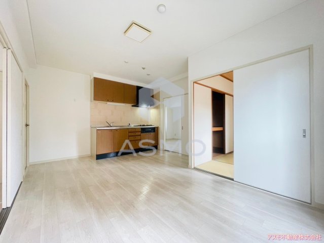 居室・リビング　同マンション別部屋　参考写真