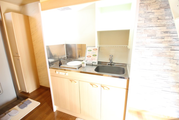 キッチン　同じ部屋タイプの別部屋の写真です。現況と異なる場合は現況を優