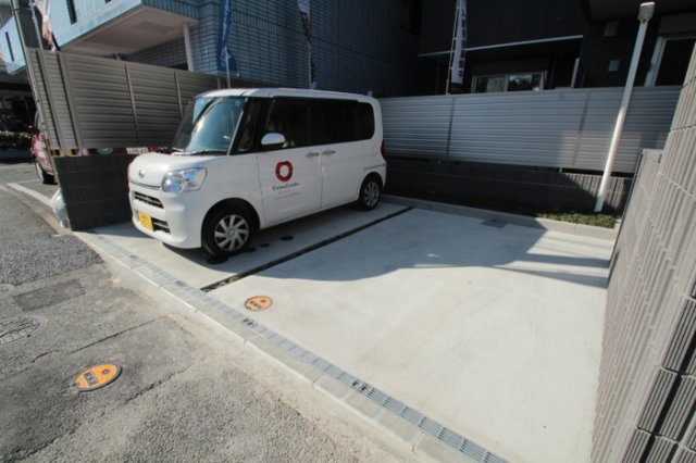 駐車場　駐車場