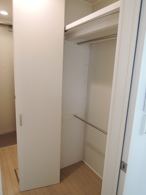 収納　★上下に服が掛けられるクローゼット収納★