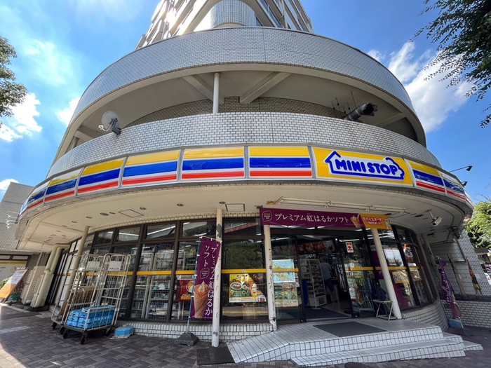 コンビニ　ミニストップ入間市駅前店（コンビニ）まで100m