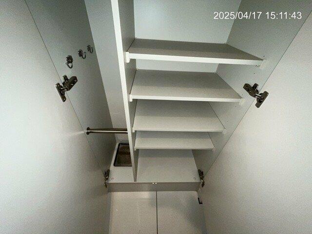 その他　靴入