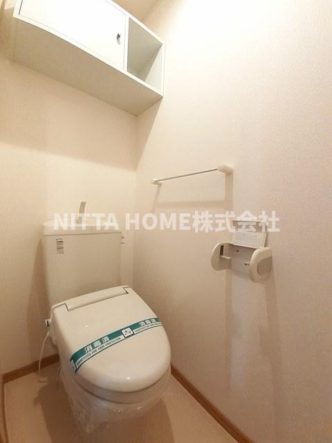 トイレ　暖房便座付きのトイレです＊