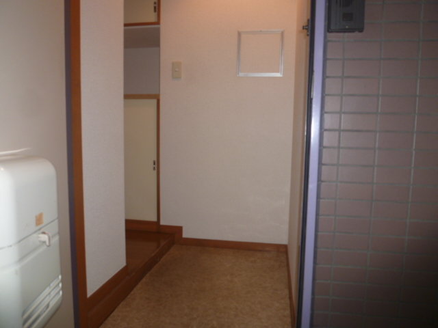 玄関　別の部屋の写真です。