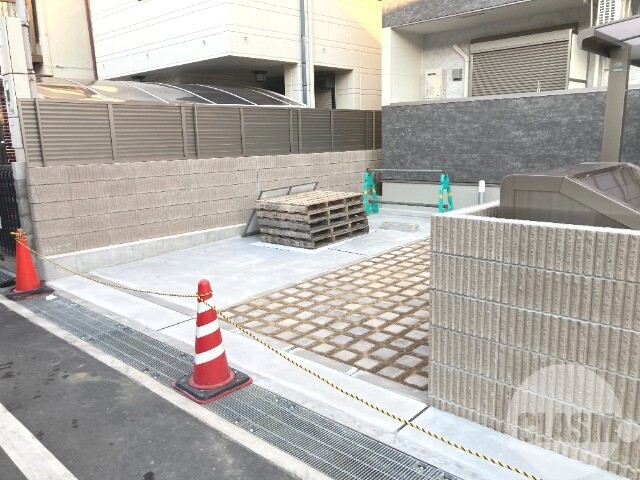 駐車場　敷地内駐車場