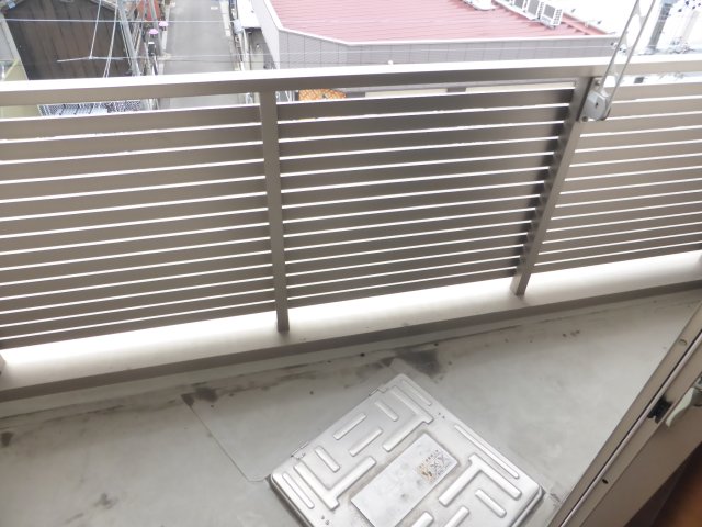 バルコニー　同物件別部屋