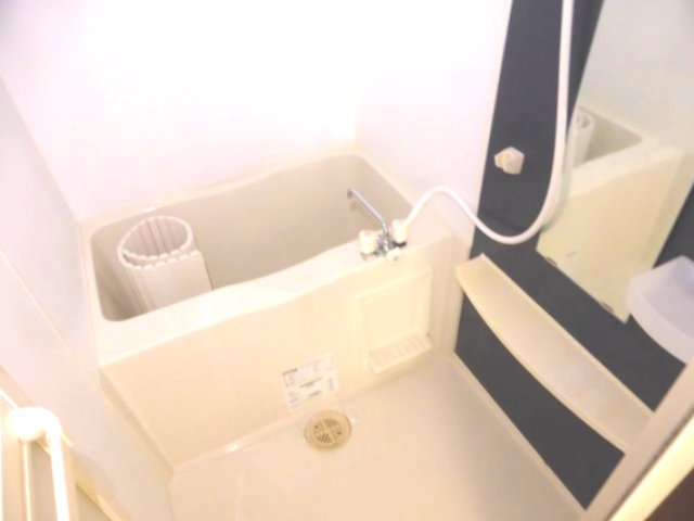 バス・シャワールーム　同物件別部屋