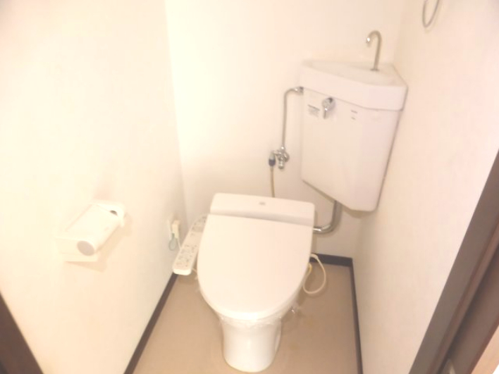 トイレ　同物件別部屋