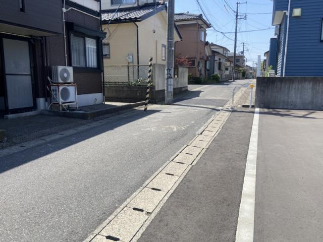 その他　前面道路（その他）まで0m