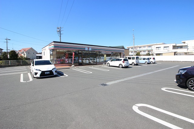 コンビニ　セブンイレブン 浜松三方原北店（コンビニ）まで637m