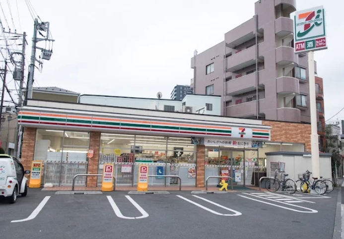コンビニ　セブンイレブン板橋清水町東店（コンビニ）まで97m