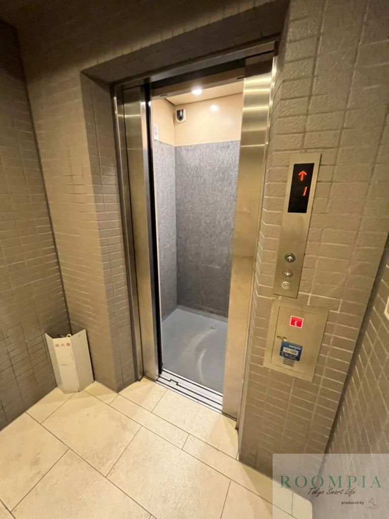 その他　エントランス