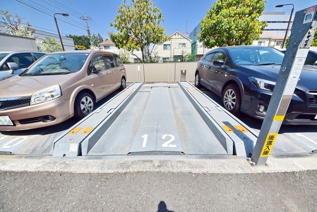 駐車場　駐車場