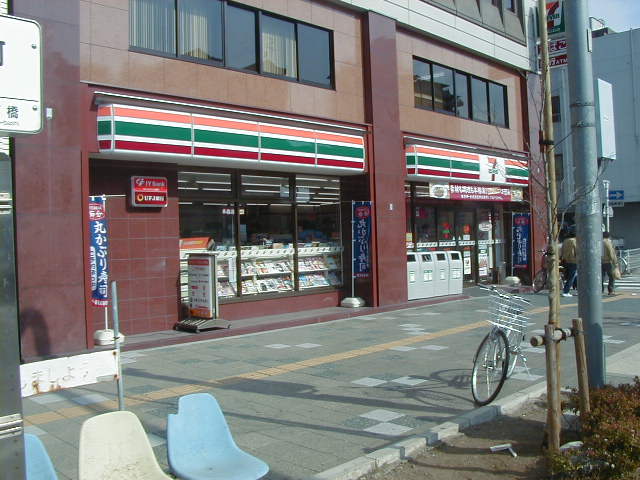 コンビニ　セブンイレブン 名古屋浅間町店（コンビニ）まで334m